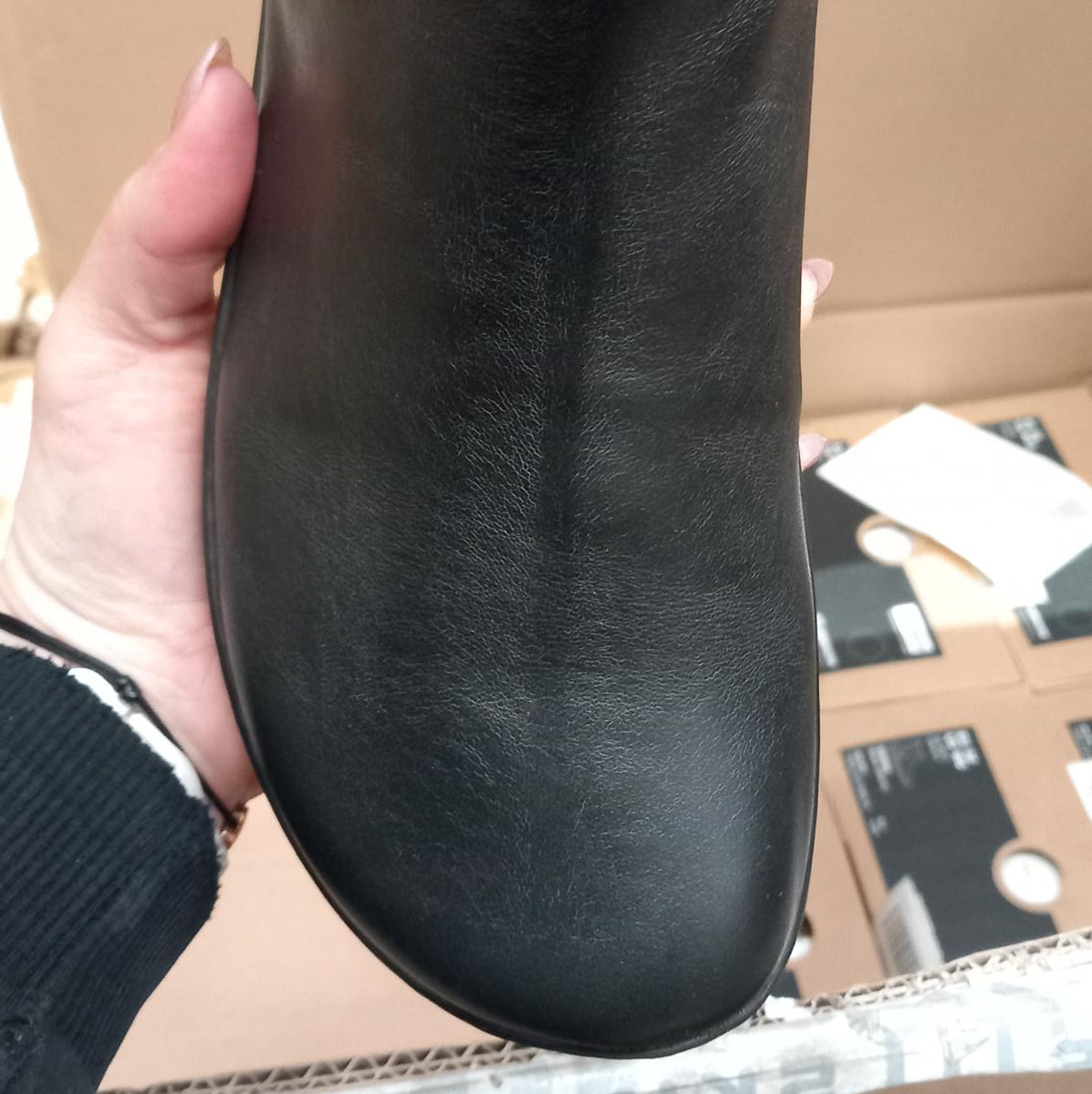 Chelsea Black – Save the Shoe