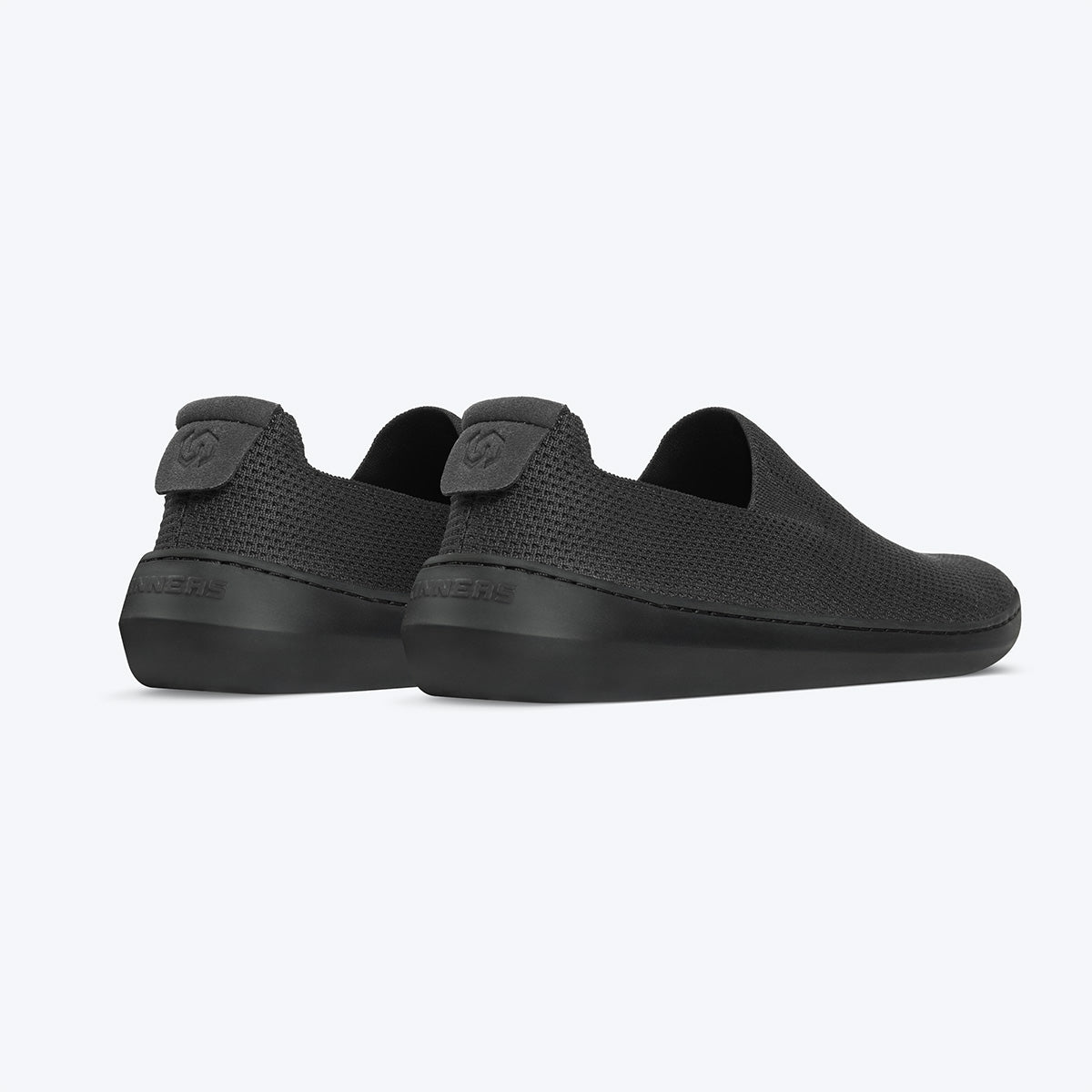 Seaker True Black (Black)